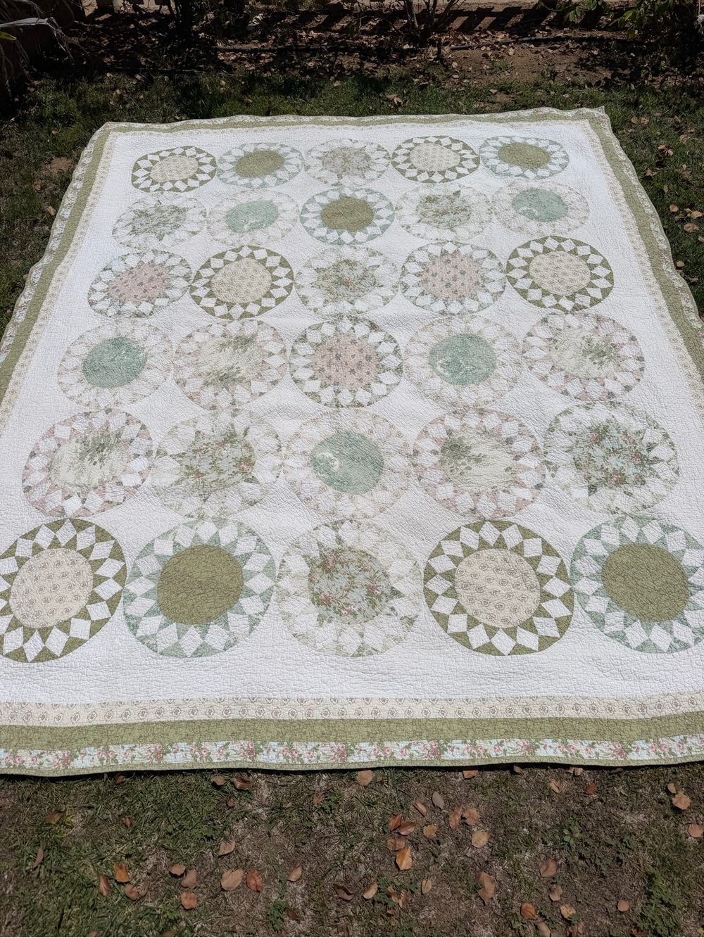 VTG 90s Sunflower Dresden Plate Quilt Green Pink Soft Country Floral 86x100 READ
